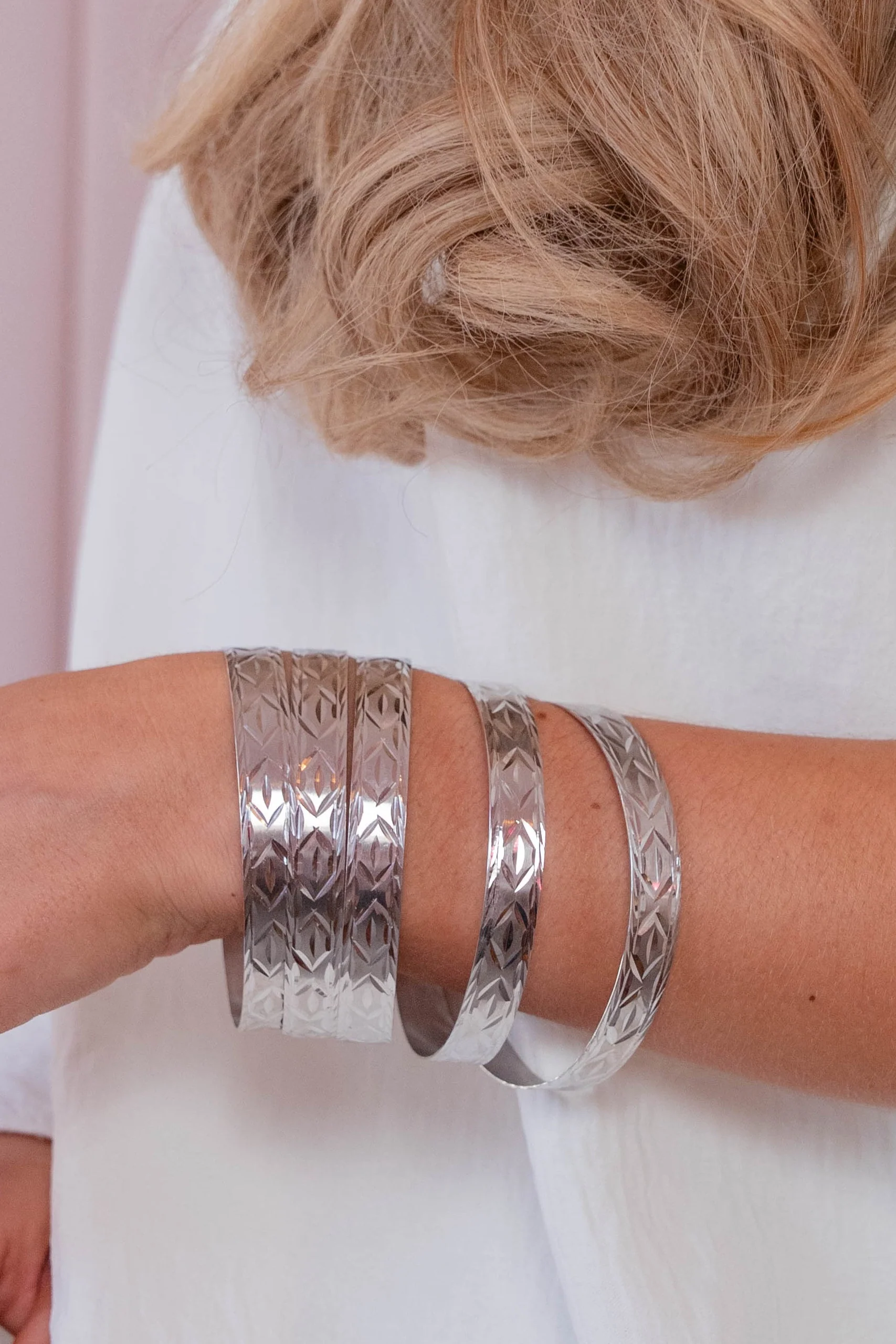 Cut & Carved Bangle - Image 3
